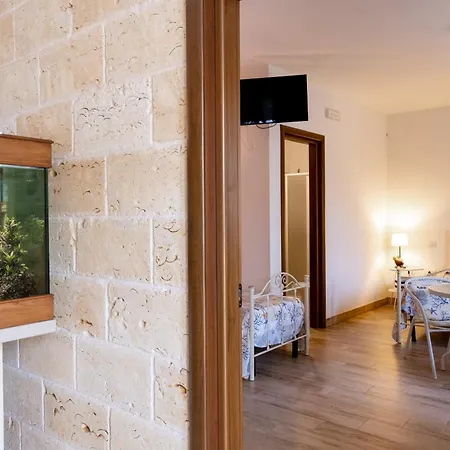 فيلة Anna's House